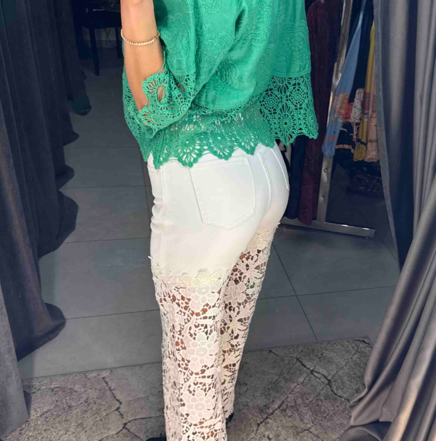 Jeans mit Spitzeneinsatz