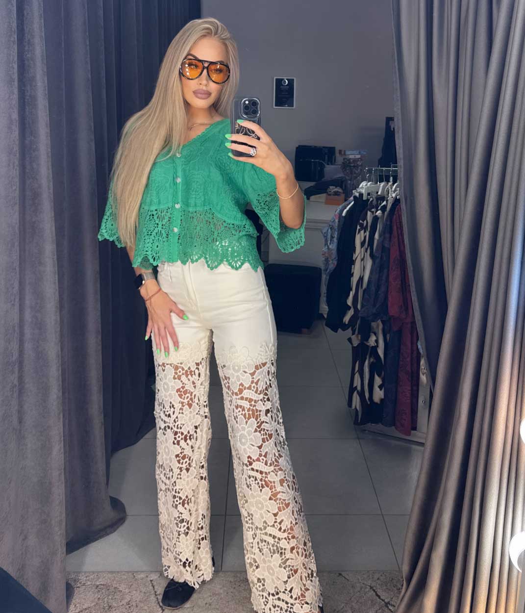Jeans mit Spitzeneinsatz