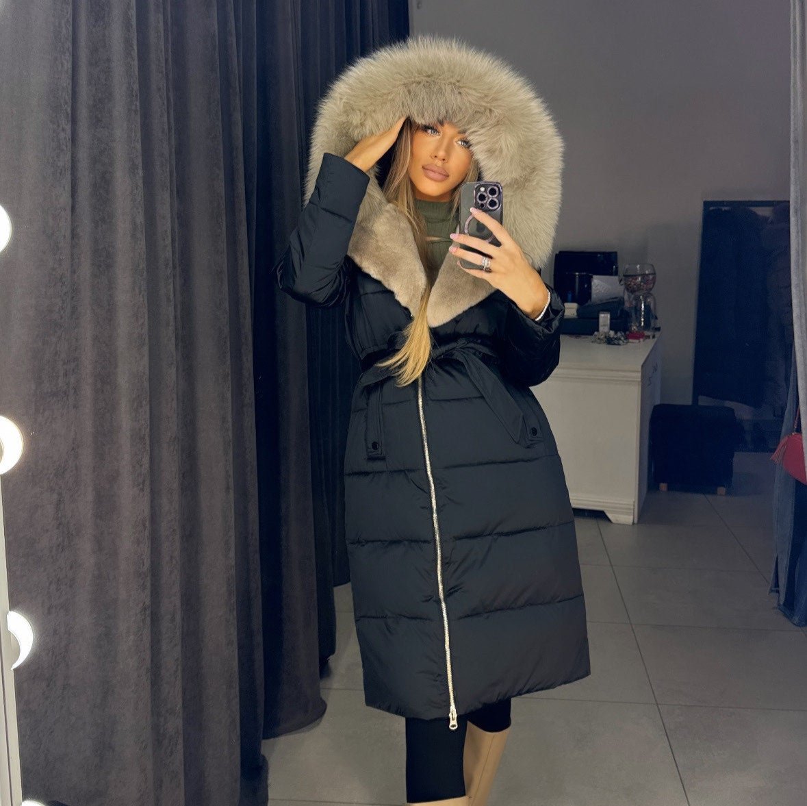 Image3 of Luxurious Winter Coat with Fur Collar from EME boutique