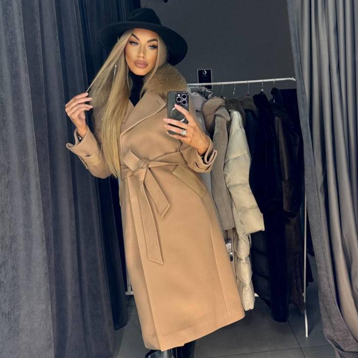 Image4 of Cashmere Coat with Fox Fur from EME boutique