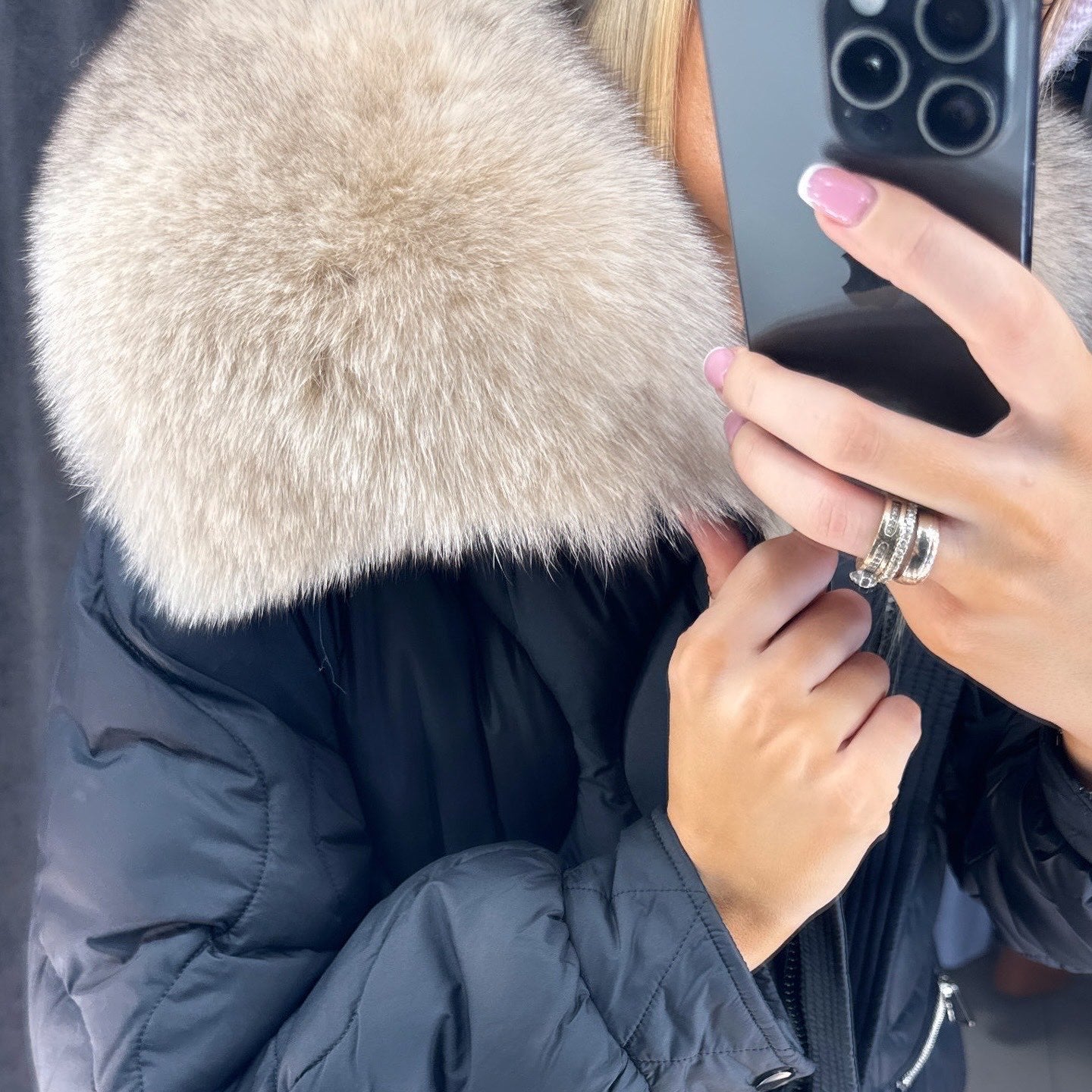 Image4 of Winter Coat with Massive Fur Collar from EME boutique