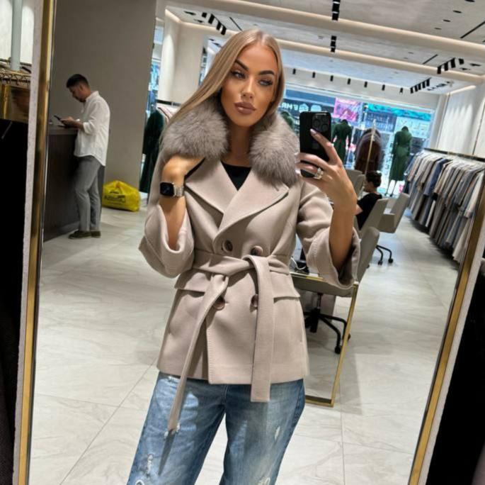 Image6 of Short Creamy Cashmere Coat from EME boutique