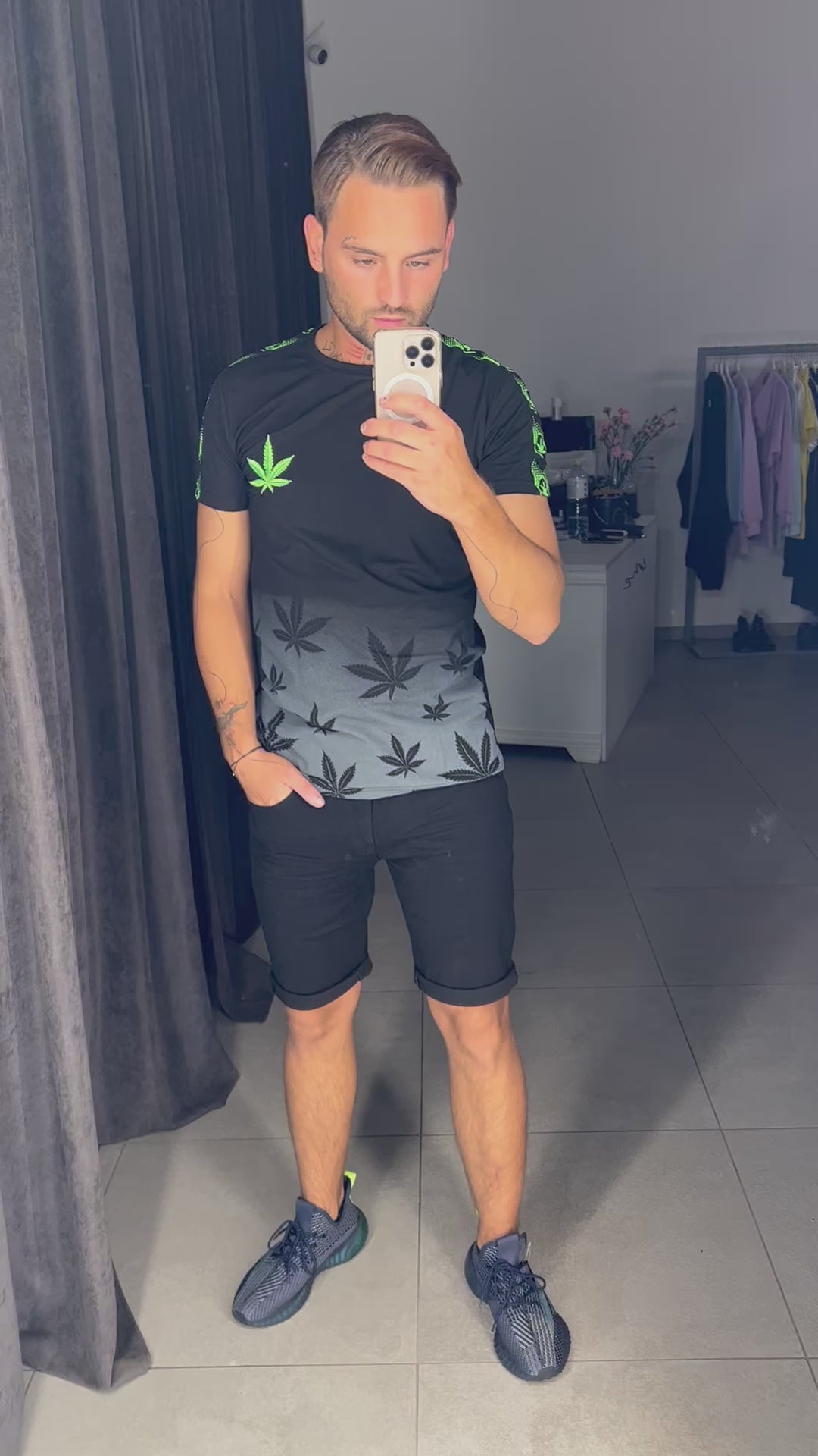 Video of T-shirt Cannabis from EME boutique