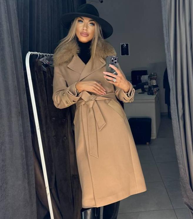 Image1 of Cashmere Coat with Fox Fur from EME boutique