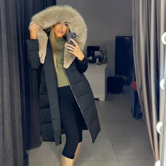Image1 of Luxurious Winter Coat with Fur Collar from EME boutique