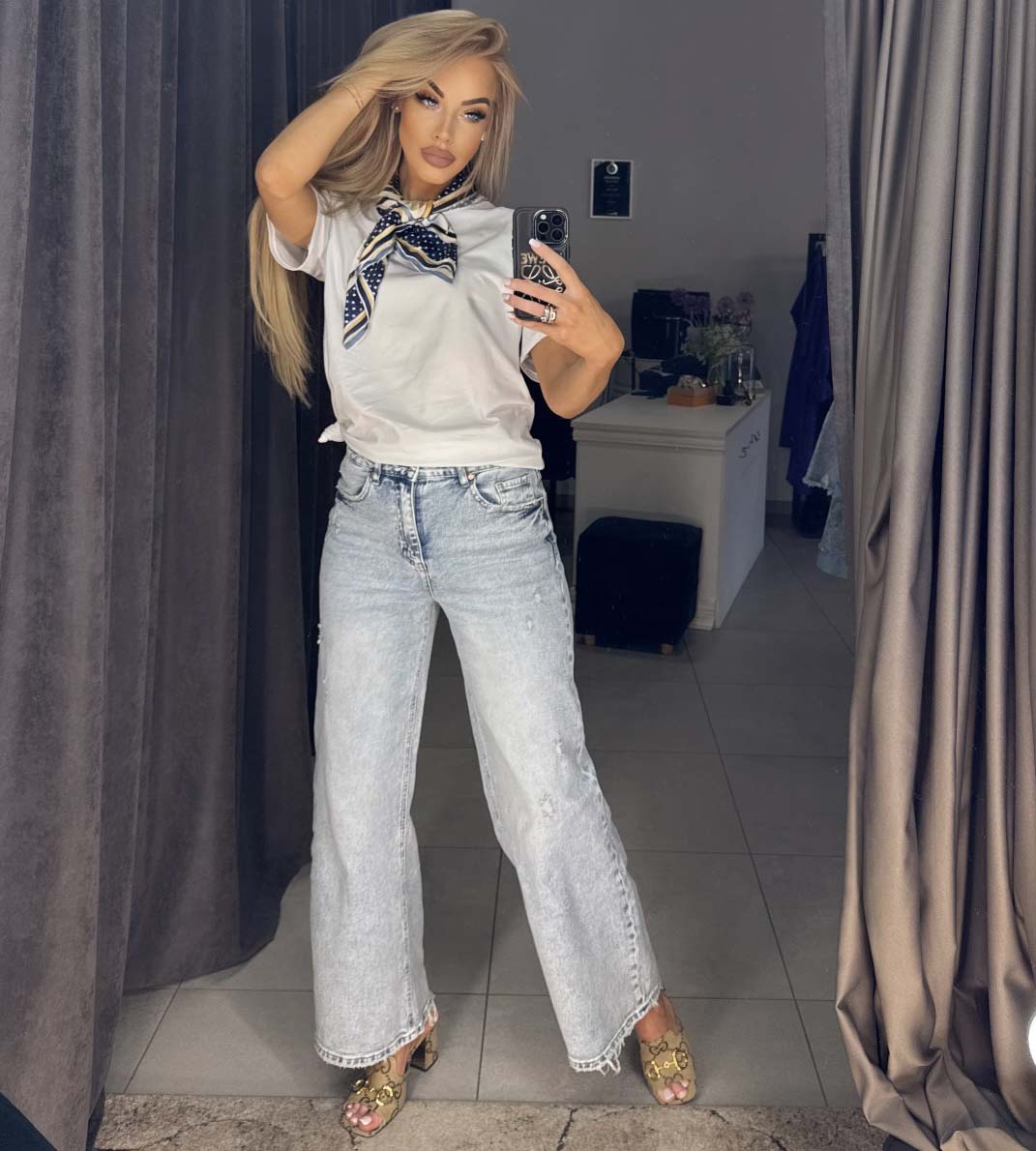Image1 of Straight-Cut Jeans from EME Boutique