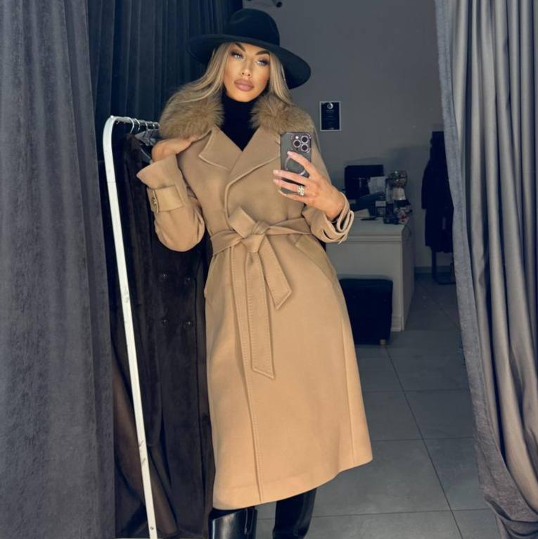 Image2 of Cashmere Coat with Fox Fur from EME boutique