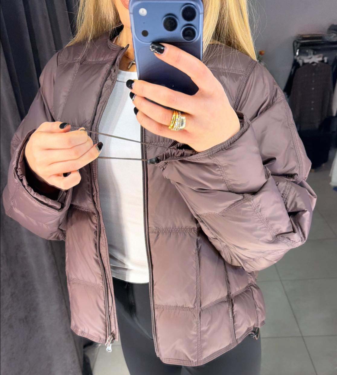 Image3 of Short Puffer Jacket from EME Boutique