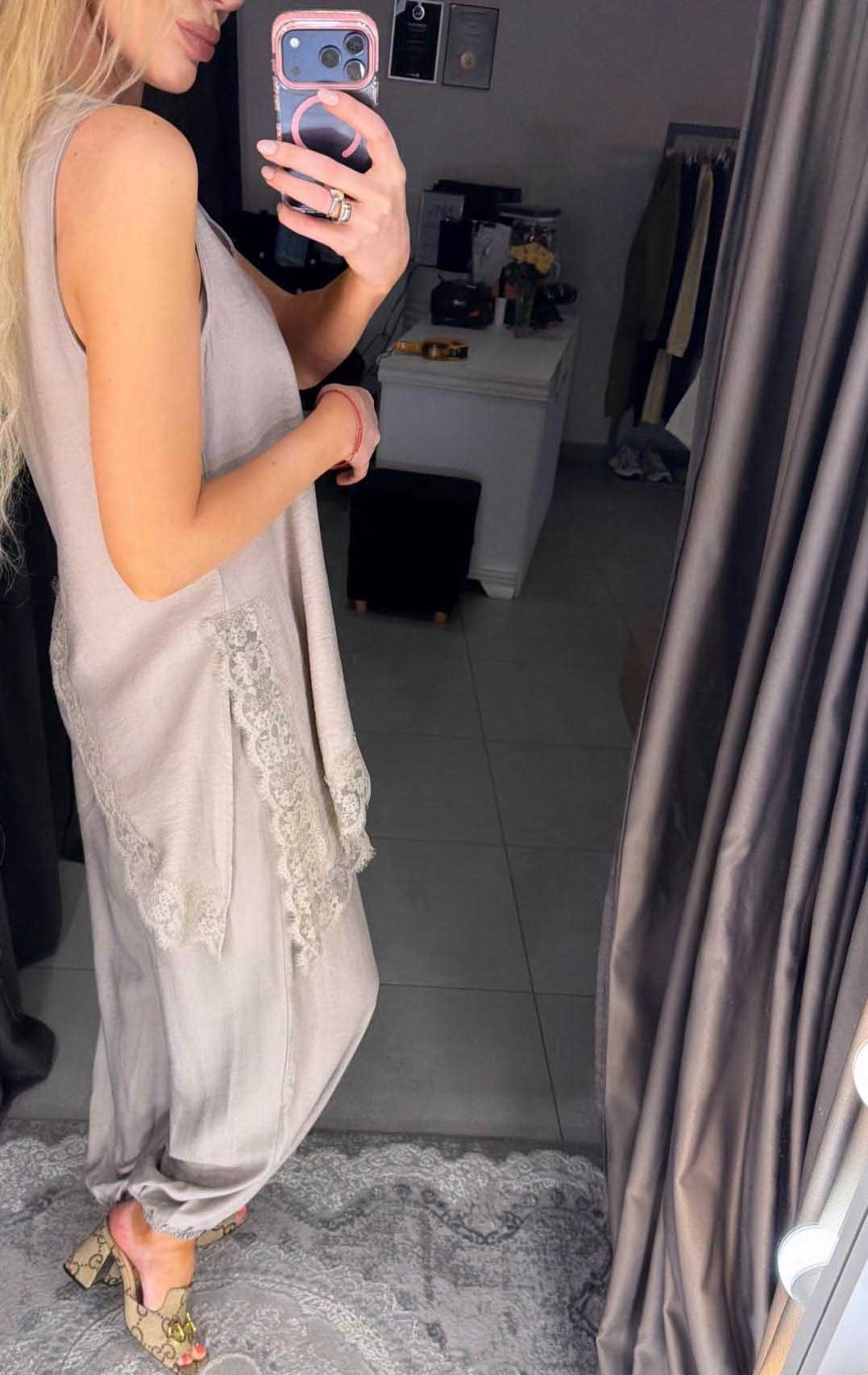 Image3 of Two-Piece Set with Vest and Aladdin Pants from EME Boutique