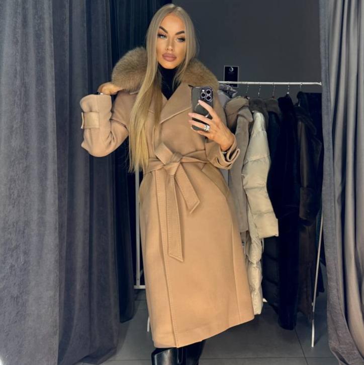 Image6 of Cashmere Coat with Fox Fur from EME boutique