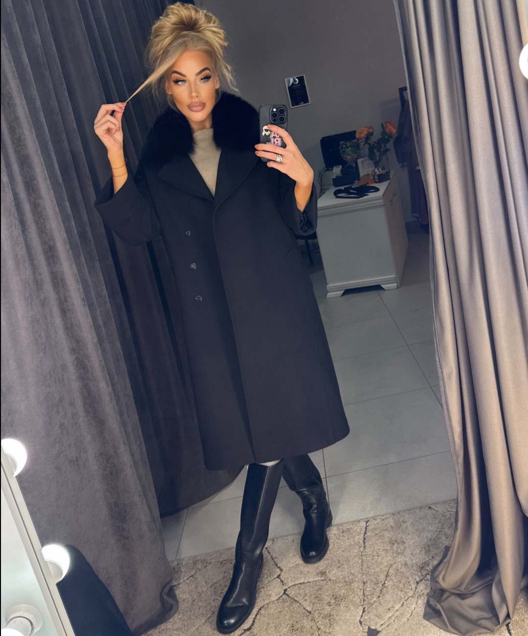 Image7 of Plus-Size Cashmere and Wool Coat with Statement Fur Detail from EME Boutique