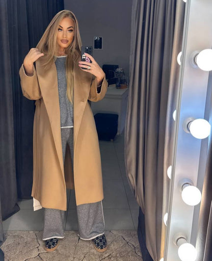 Photo1 of Long Cashmere Coat from EME boutique