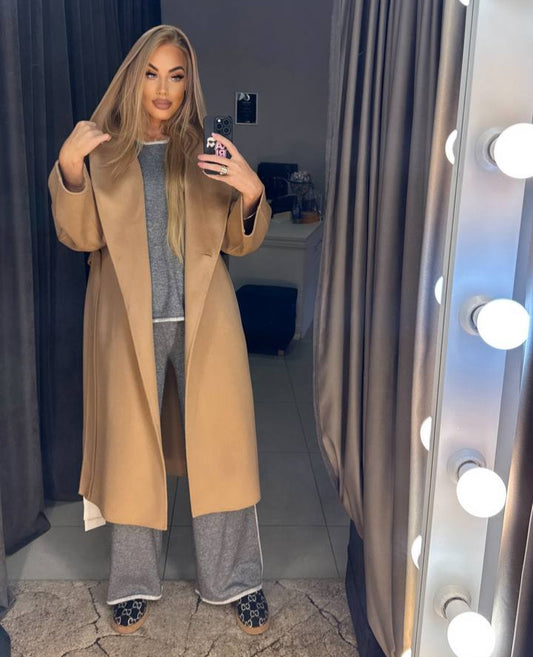 Photo1 of Long Cashmere Coat from EME boutique