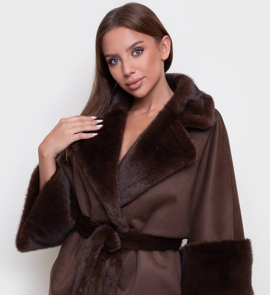 Photo1 of Reversible Elegant Fur Coat from EME boutique