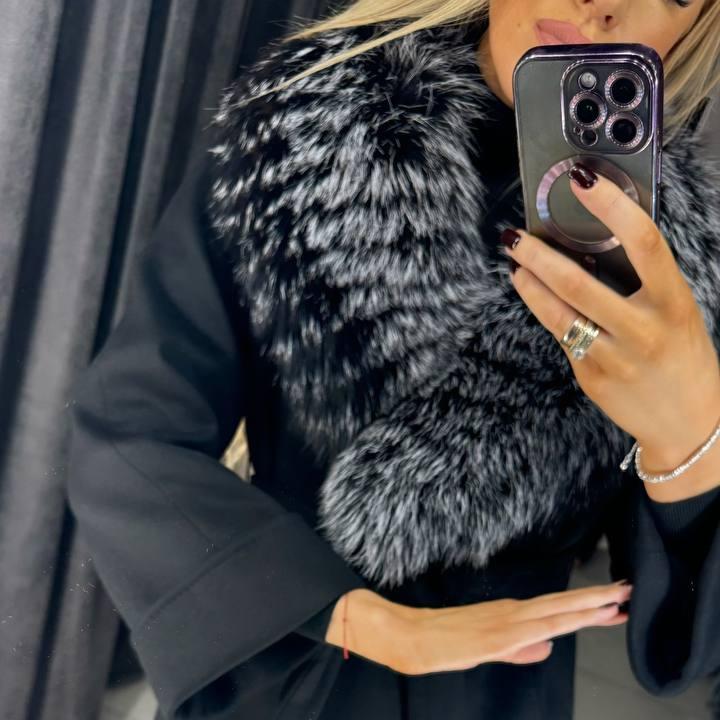 Photo2 of Cashmere Coat with Fox Fur from EME boutique