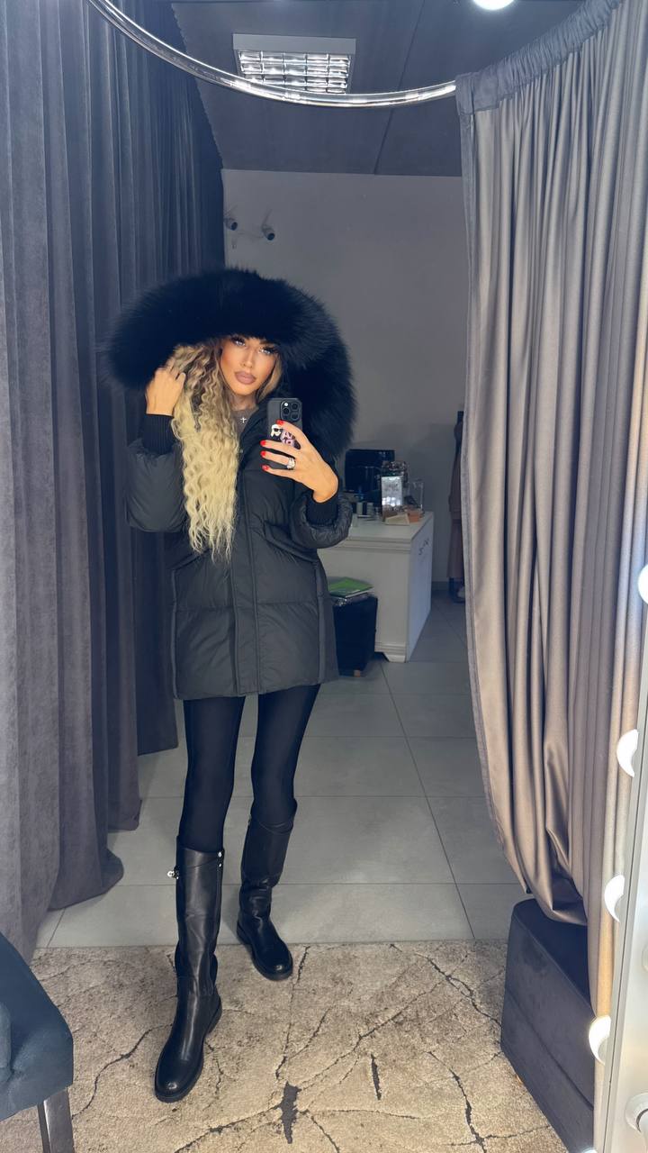 Photo2 of Winter Jacket with Luxurious Fox Fur from EME boutique
