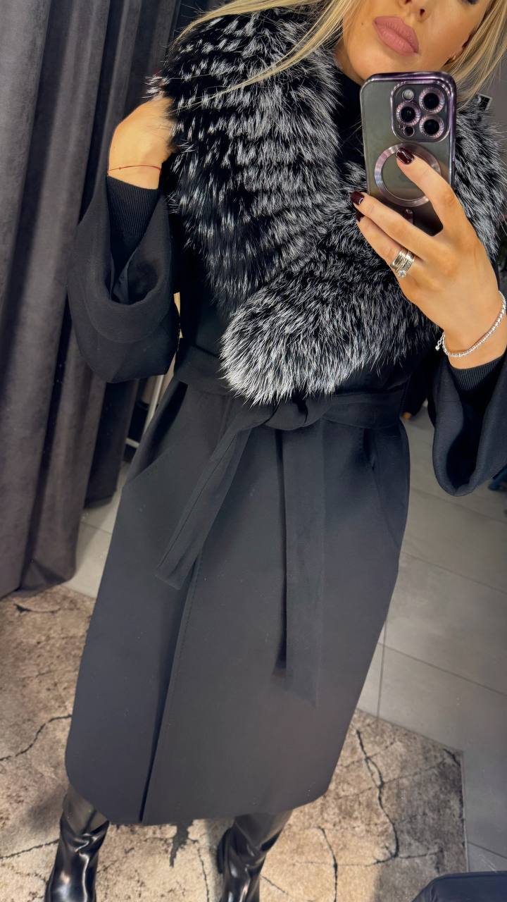 Photo4 of Cashmere Coat with Fox Fur from EME boutique