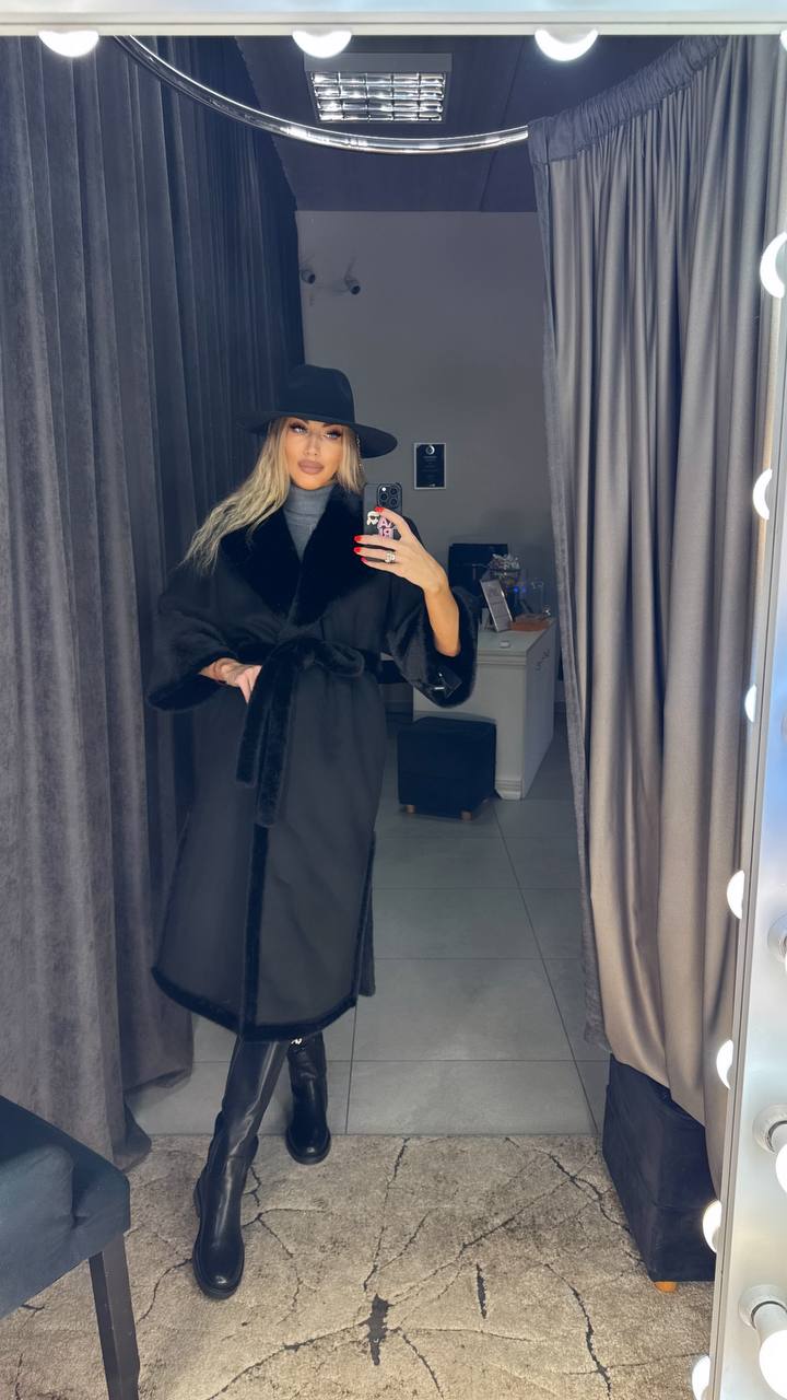 Photo6 of Black Long Reversible Fur Coat from EME boutique