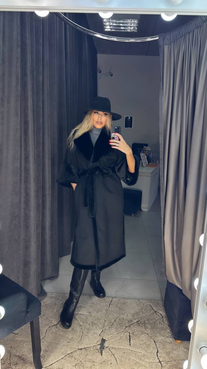 Photo8 of Black Long Reversible Fur Coat from EME boutique