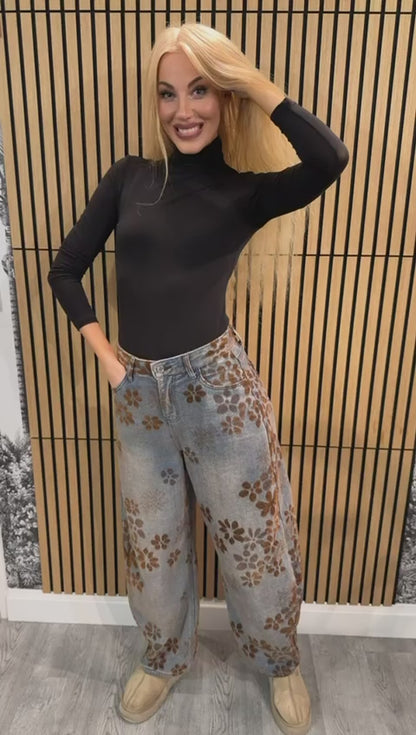 Video1 of Wide-Leg Jeans with Floral Prints from EME Boutique