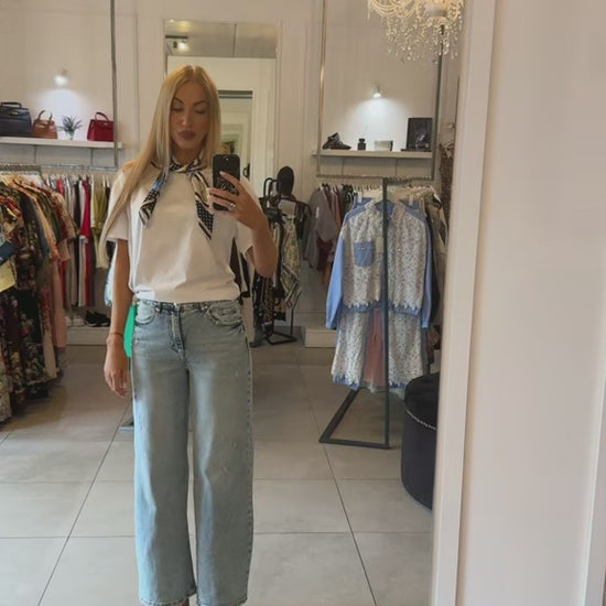 Video1 of Straight-Cut Jeans from EME Boutique