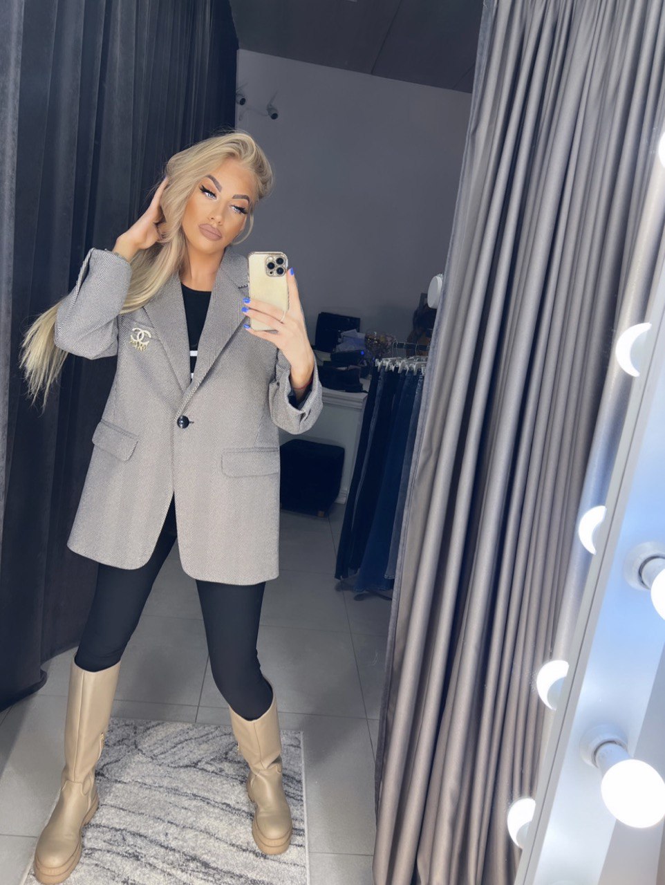 Image1 of Ligth Grey Oversize Clasic Jacket From EME boutique
